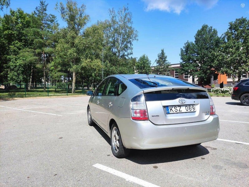 Фотография 3 - Toyota Prius 2005 г Хэтчбек