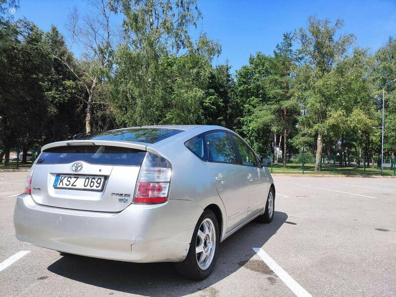 Фотография 4 - Toyota Prius 2005 г Хэтчбек