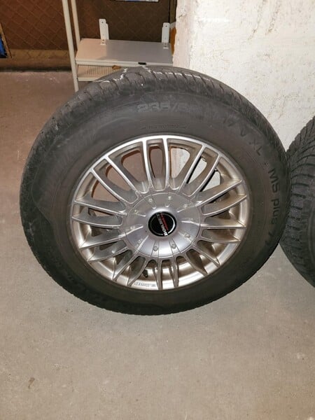 Photo 2 - Borbet Touareg light alloy R17 rims