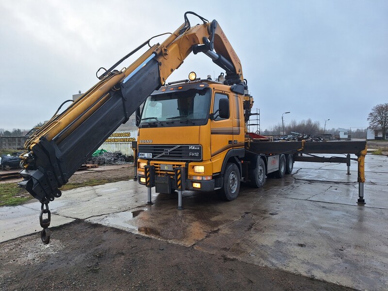 Volvo FH12 1997 m Su kranu