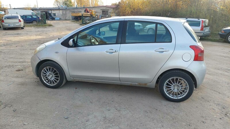 Photo 5 - Toyota Yaris II ROBOTAS - AUTOMATAS 2007 y parts