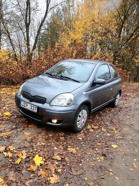 Toyota Yaris 2005 г Хэтчбек