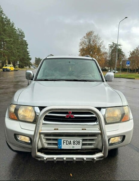 Mitsubishi Pajero III 2001 y