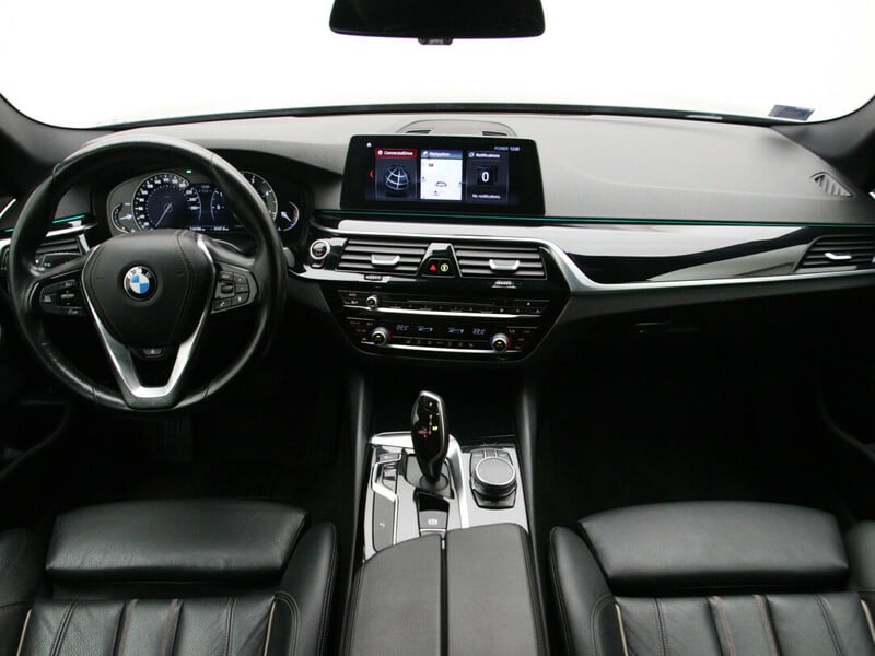 Photo 2 - Bmw 520 2018 y Wagon