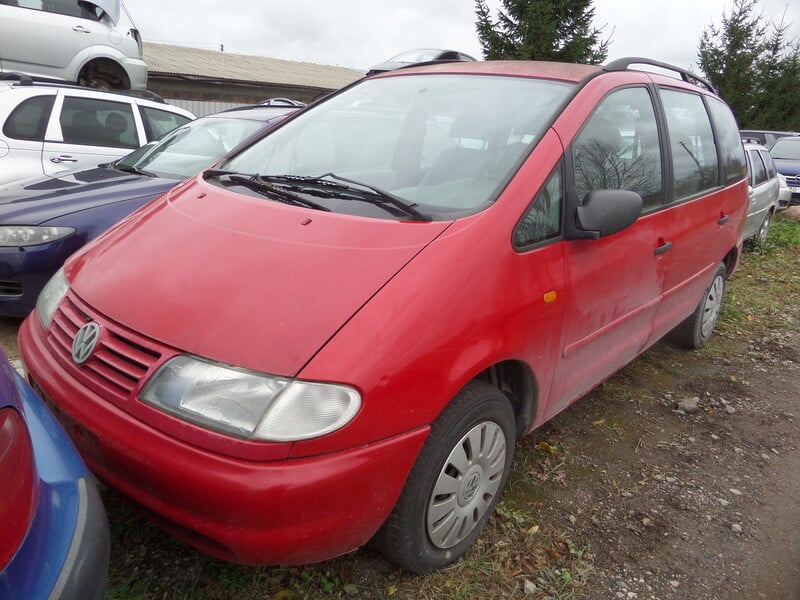 Volkswagen Sharan 1999 m dalys