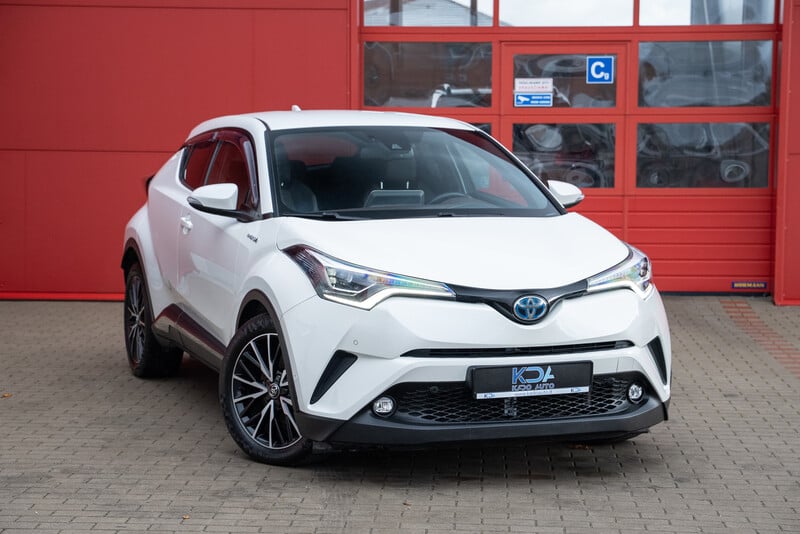 Фотография 2 - Toyota C-HR I 2016 г