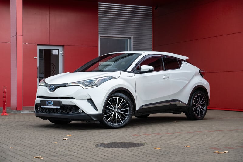 Фотография 5 - Toyota C-HR I 2016 г