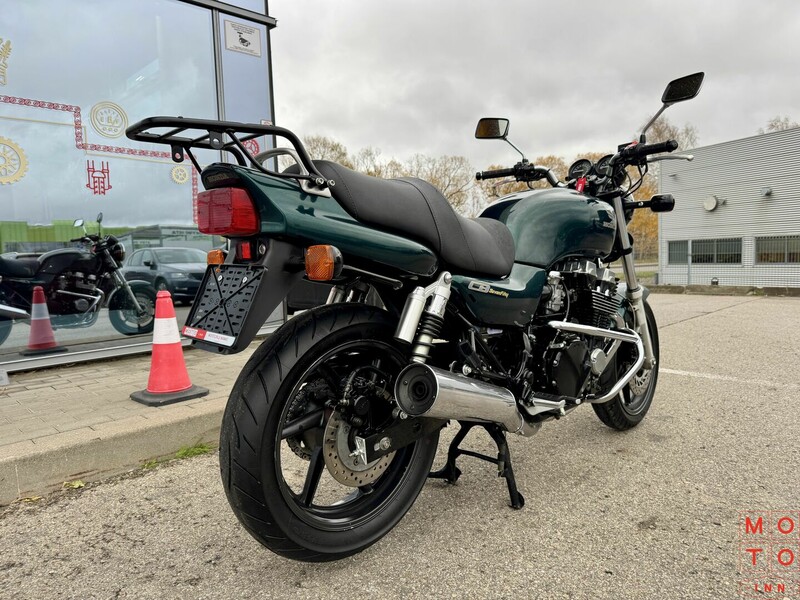 Photo 10 - Honda CB 1996 y Classical / Streetbike motorcycle