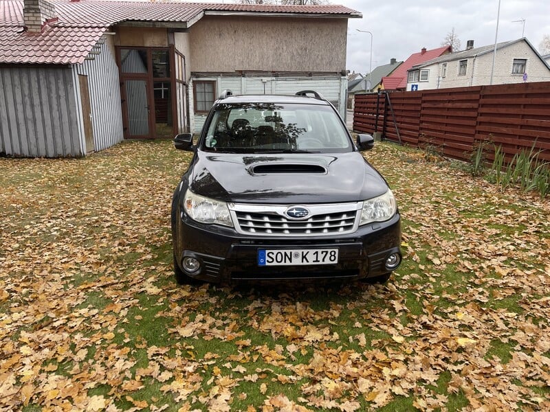 Subaru Forester 2012 г Внедорожник / Кроссовер