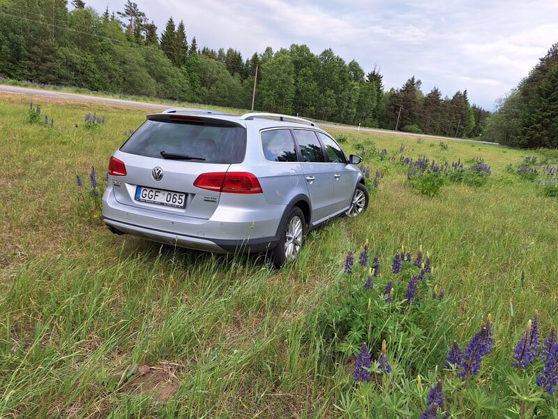 Photo 2 - Volkswagen Passat Alltrack 2012 y Off-road / Crossover