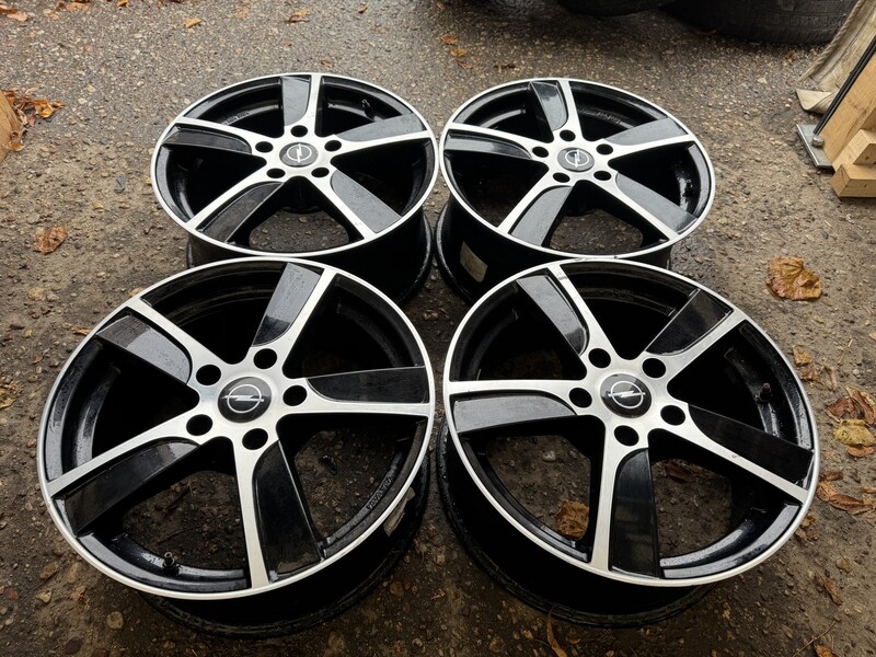 Opel Siunciam, 7.5J ET38 Insignia light alloy R17 rims