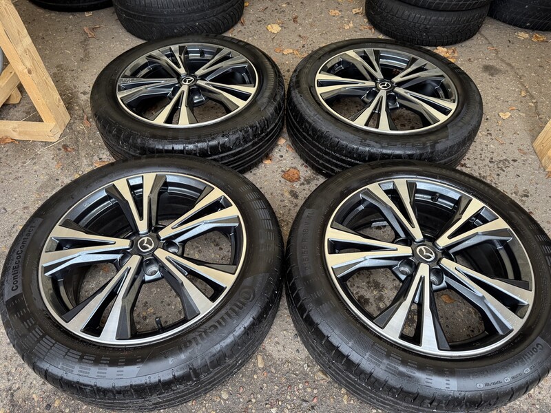 Mazda Siunciam, 7J ET40 light alloy R18 rims