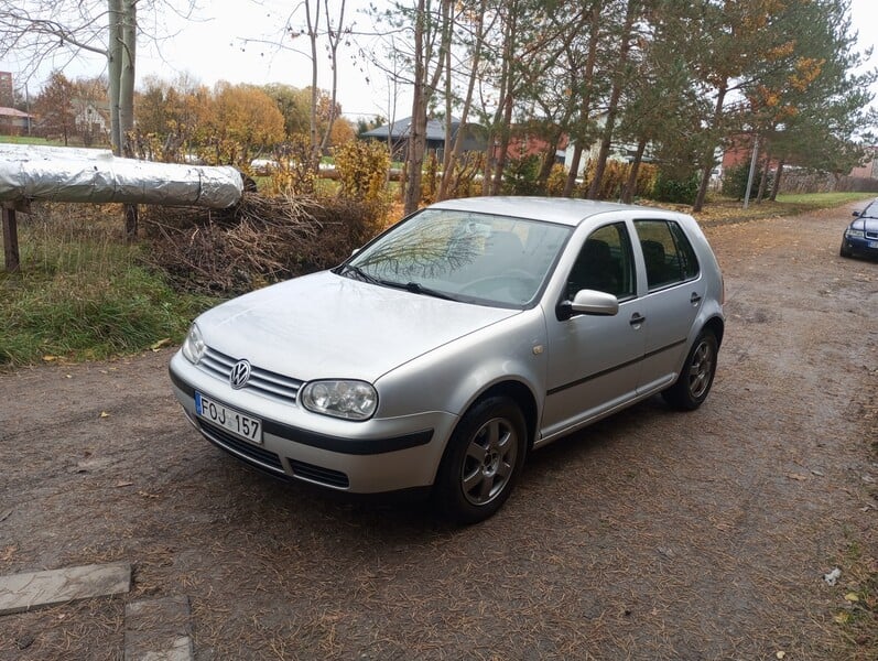 Volkswagen Golf IV 1999 y