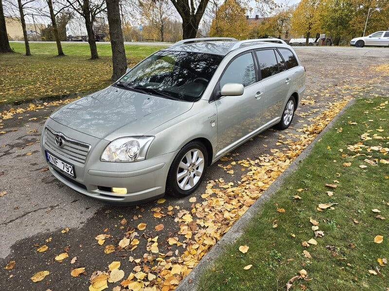 Toyota Avensis 2004 m Universalas