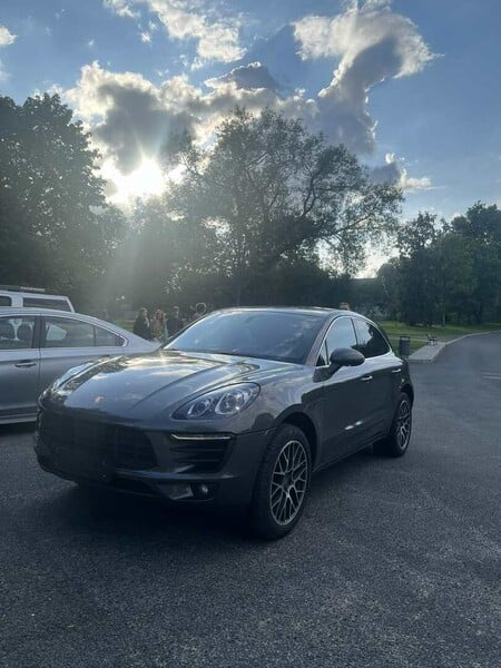 Porsche Macan I 2016 m