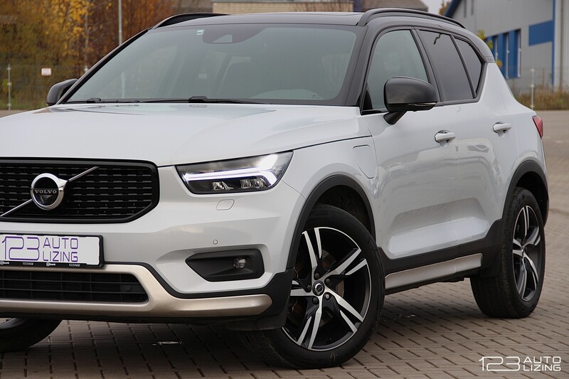 Фотография 3 - Volvo XC40 2021 г Внедорожник / Кроссовер