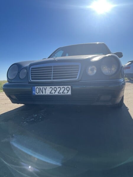 Photo 3 - Mercedes-Benz E 290 W210 1996 y