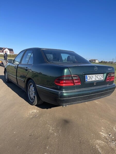 Photo 4 - Mercedes-Benz E 290 W210 1996 y