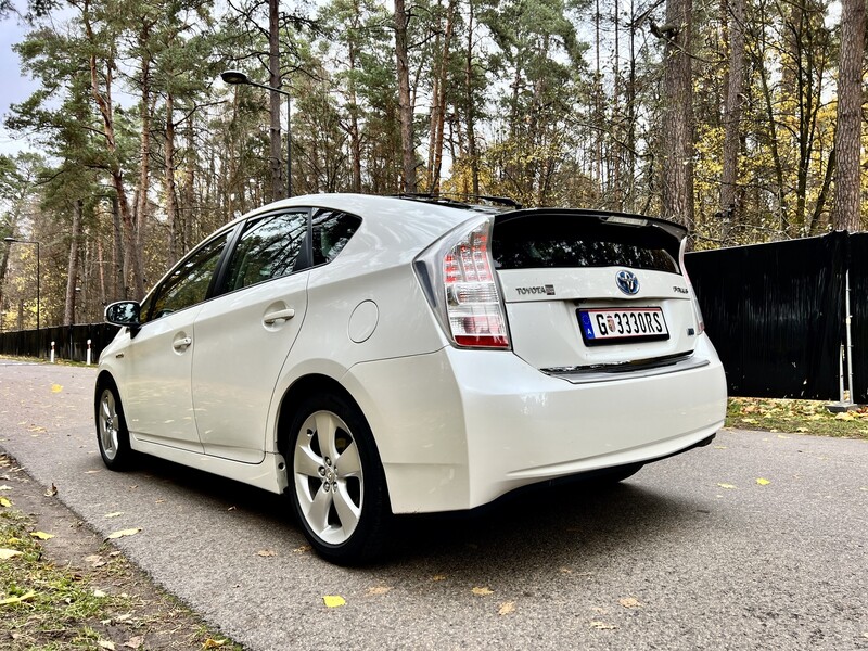 Фотография 4 - Toyota Prius III ECO 5eur/100km 2010 г