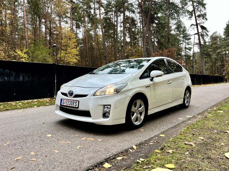 Фотография 6 - Toyota Prius III ECO 5eur/100km 2010 г