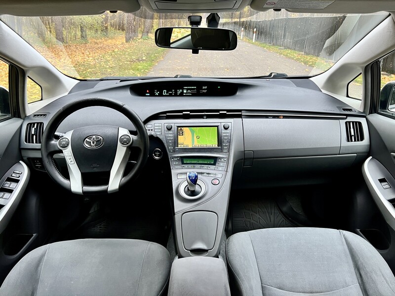 Фотография 12 - Toyota Prius III ECO 5eur/100km 2010 г