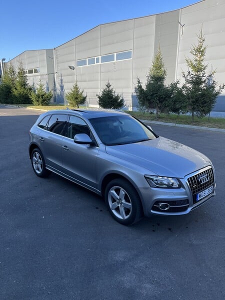 Audi Q5 FSI 2011 y