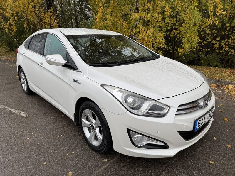 Hyundai i40 2012 г Седан