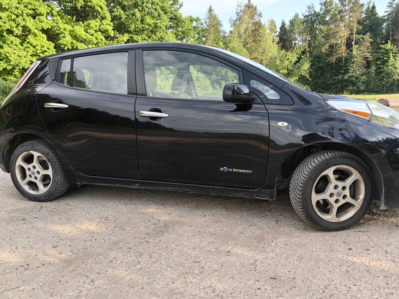 Photo 2 - Nissan Leaf 2012 y Off-road / Crossover