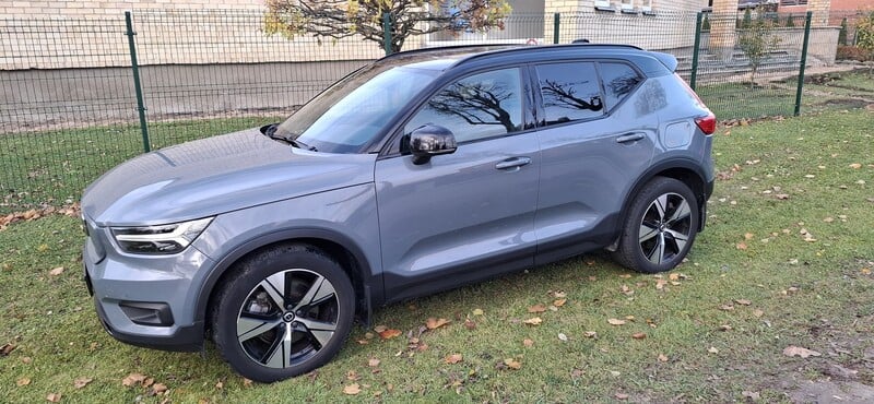 Фотография 1 - Volvo XC40 2021 г Внедорожник / Кроссовер