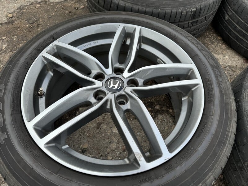 Photo 2 - Honda Siunciam, 8J ET45 light alloy R19 rims