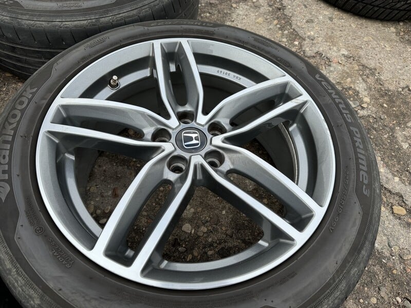 Photo 3 - Honda Siunciam, 8J ET45 light alloy R19 rims