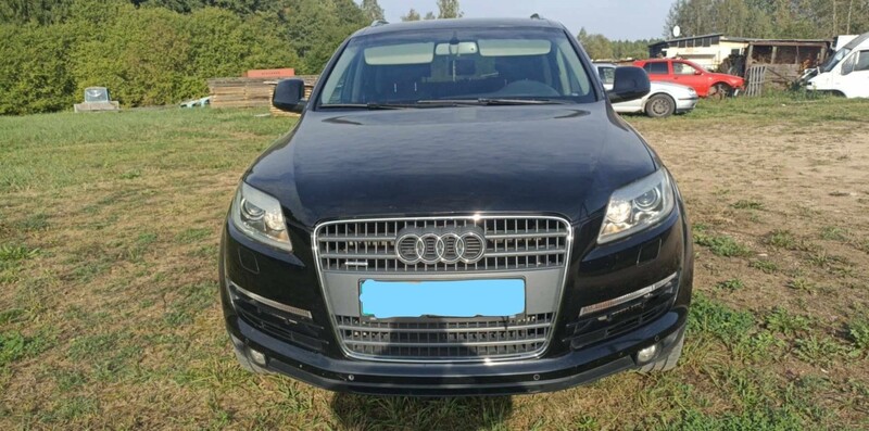 Audi Q7 2007 y Off-road / Crossover