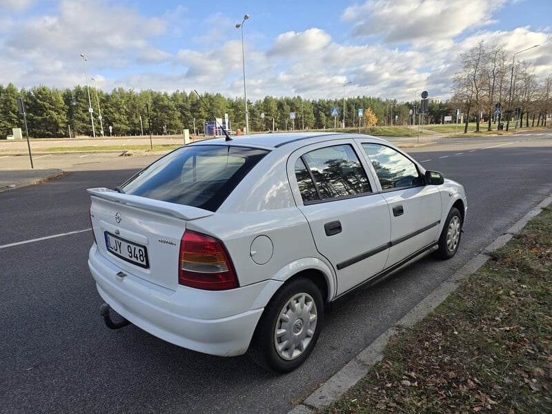 Фотография 5 - Opel Astra 2003 г Хэтчбек