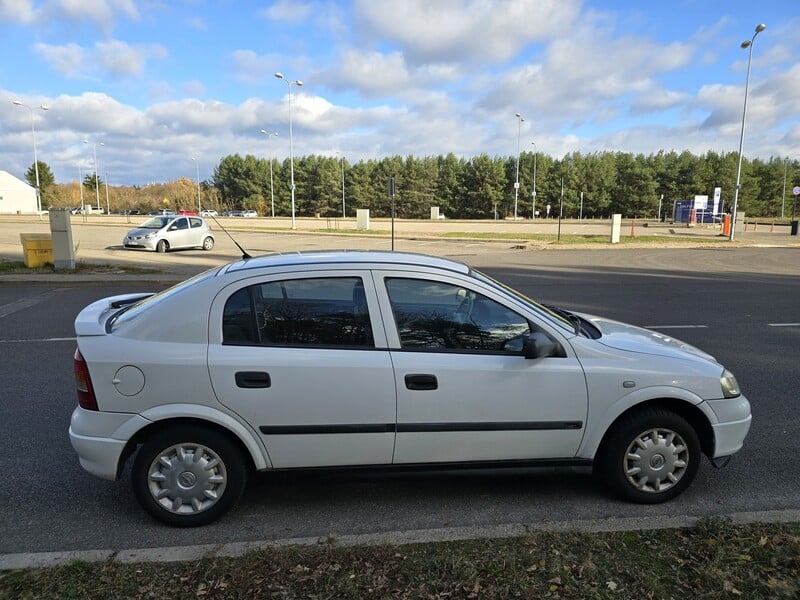 Фотография 6 - Opel Astra 2003 г Хэтчбек