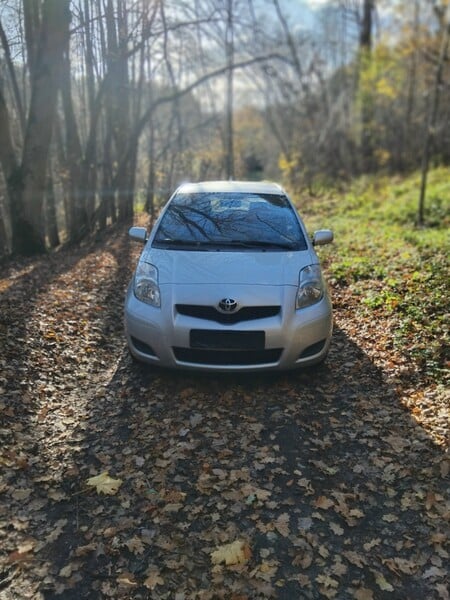 Toyota Yaris 2011 y Wagon