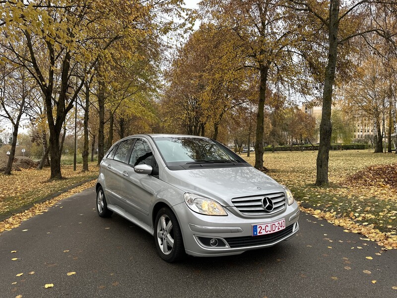 Photo 1 - Mercedes-Benz B 180 2006 y Hatchback