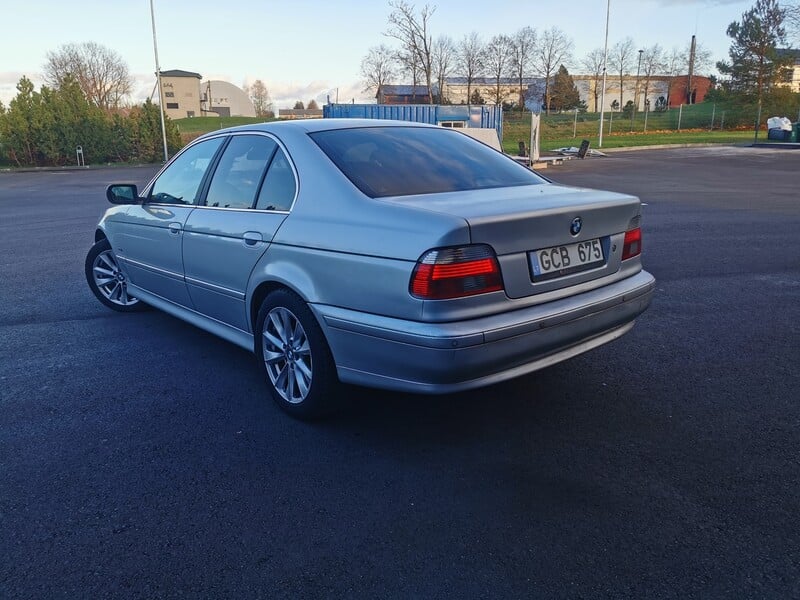 Photo 4 - Bmw 525 E39 2003 y