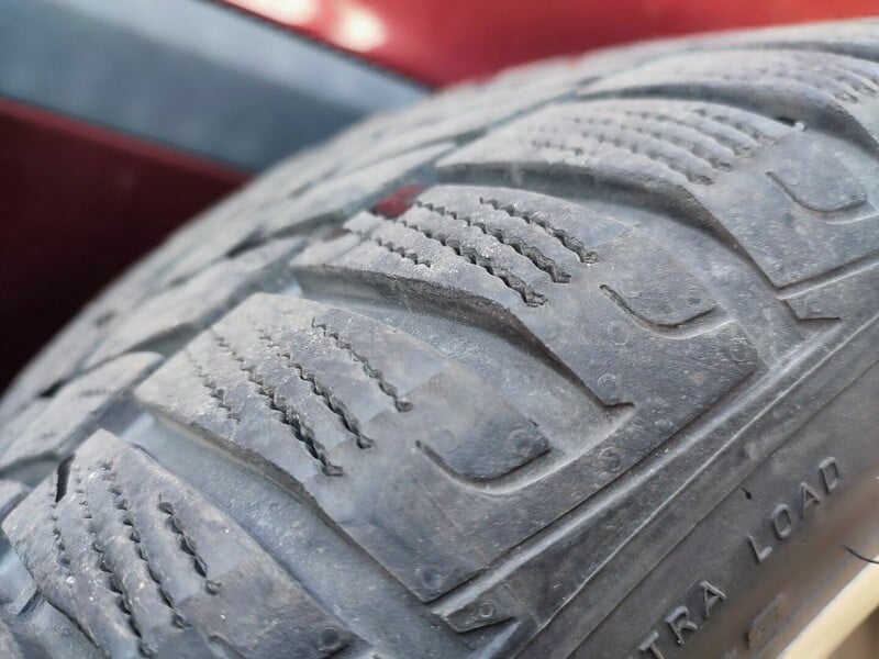 Photo 2 - Goodyear Ultragrip R17 winter tyres passanger car