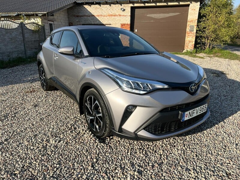 Toyota C-HR 2022 г Внедорожник / Кроссовер