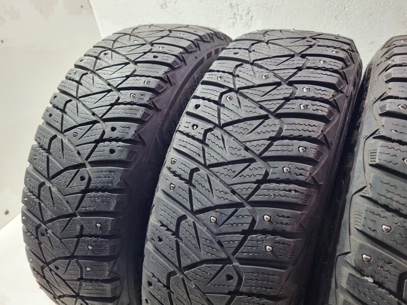 Фотография 3 - Dunlop dygliuotos R15 зимние шины для автомобилей