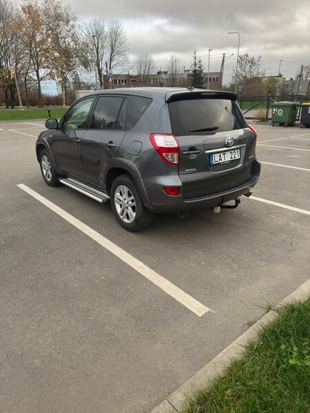 Toyota RAV4 III 2010 y