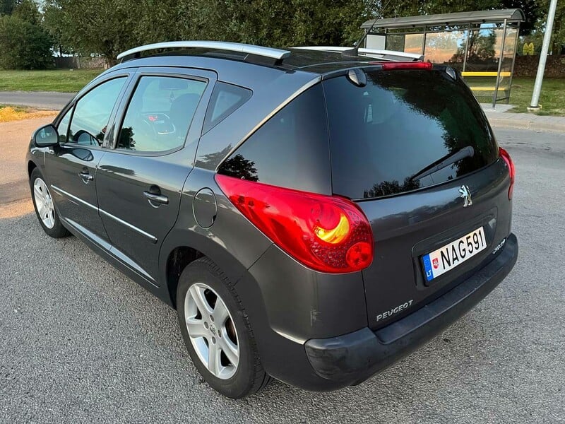 Peugeot 207 2010 г Универсал