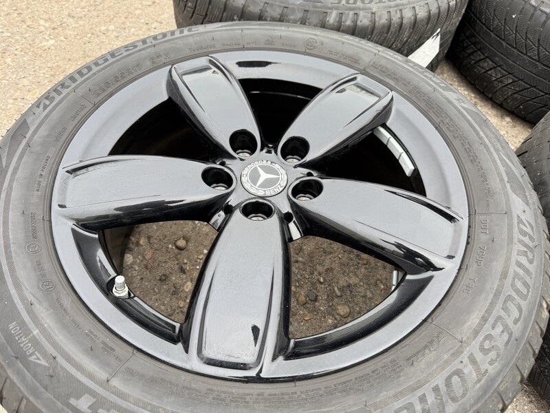 Photo 2 - Mercedes-Benz Siunciam, 7.5J ET52 light alloy R17 rims