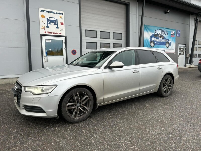 Audi A6 2011 г Универсал