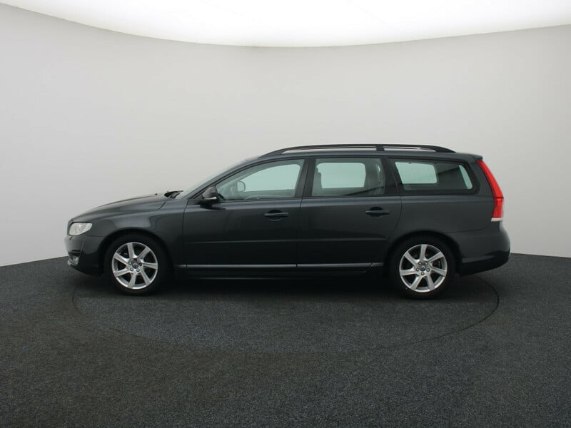 Фотография 6 - Volvo V70 2015 г Универсал