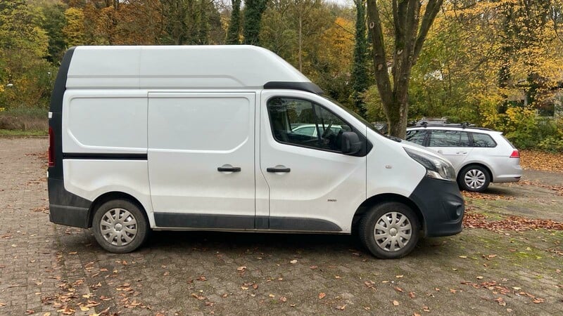 Opel Vivaro 2016 y Combi minibus