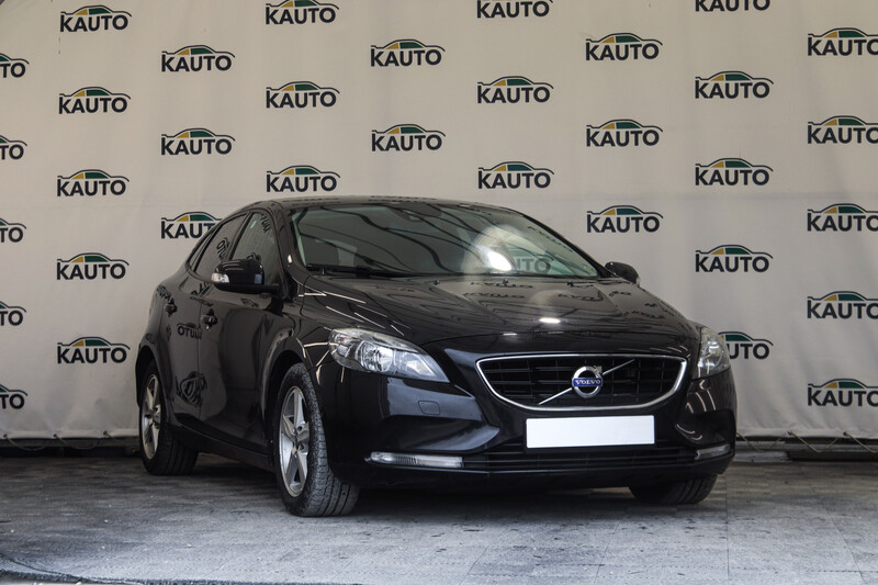 Фотография 2 - Volvo V40 2013 г Хэтчбек