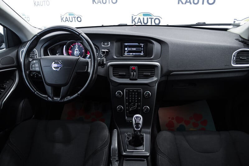 Фотография 12 - Volvo V40 2013 г Хэтчбек