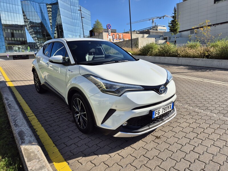 Фотография 2 - Toyota C-HR I 2017 г