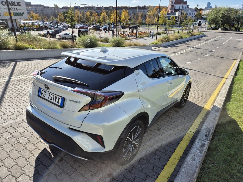 Фотография 3 - Toyota C-HR I 2017 г